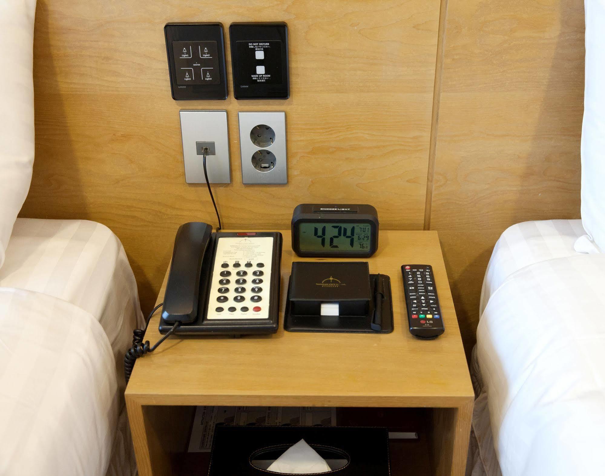 Floral Hotel Namsan City Seoul Myeongdong Kültér fotó