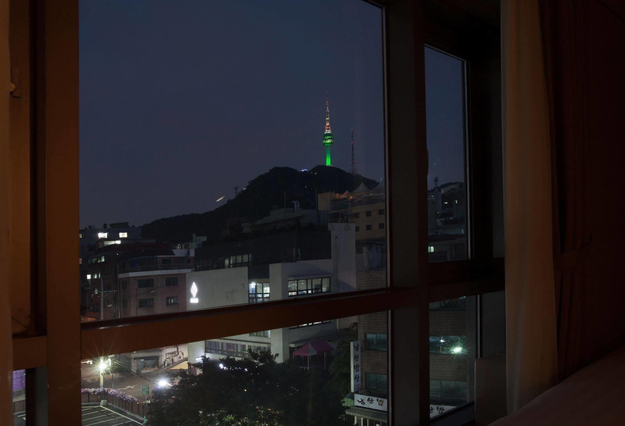 Floral Hotel Namsan City Seoul Myeongdong Kültér fotó