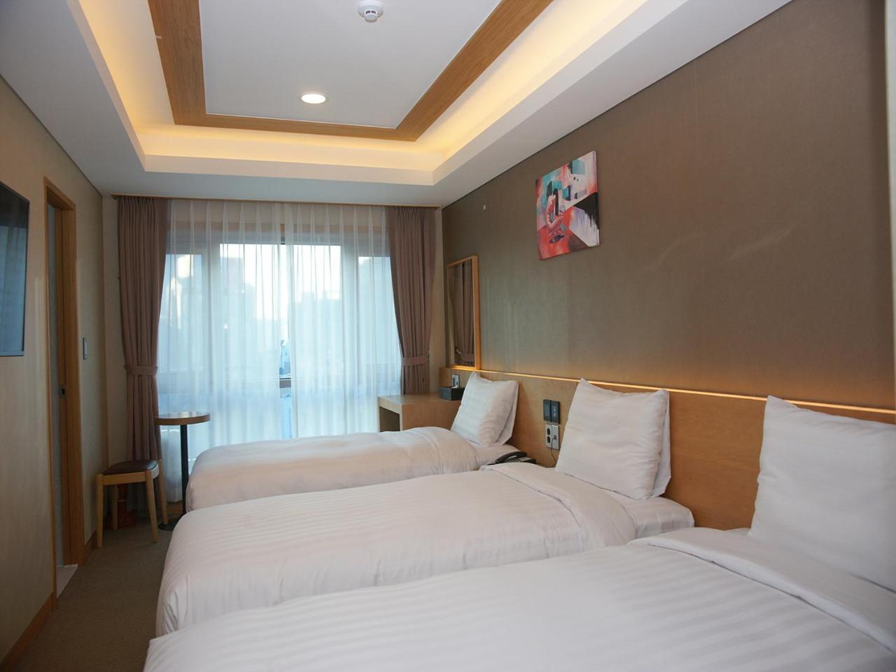 Floral Hotel Namsan City Seoul Myeongdong Szoba fotó