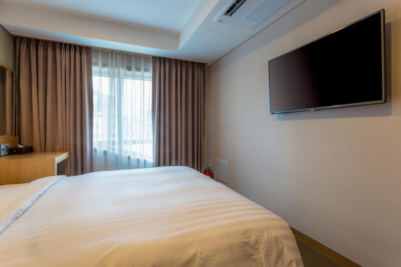 Floral Hotel Namsan City Seoul Myeongdong Kültér fotó