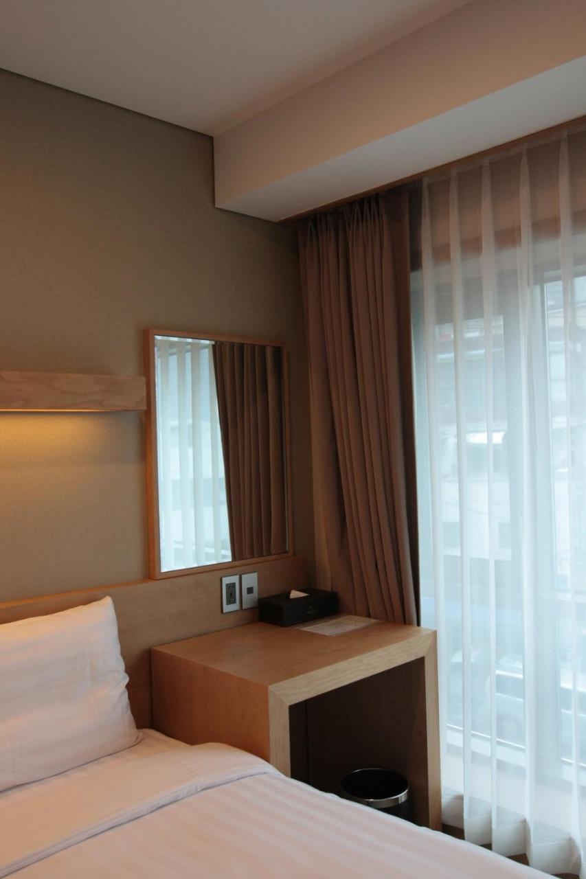 Floral Hotel Namsan City Seoul Myeongdong Szoba fotó
