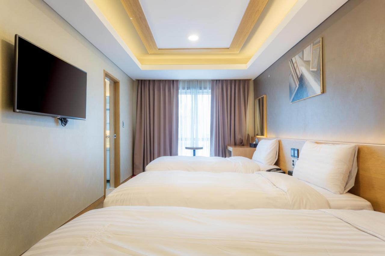 Floral Hotel Namsan City Seoul Myeongdong Kültér fotó
