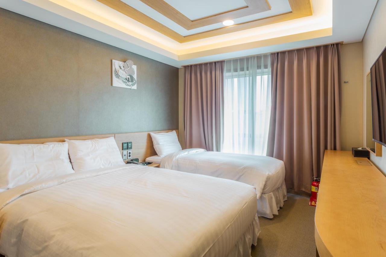 Floral Hotel Namsan City Seoul Myeongdong Kültér fotó