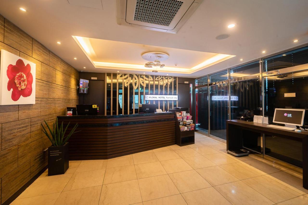Floral Hotel Namsan City Seoul Myeongdong Kültér fotó