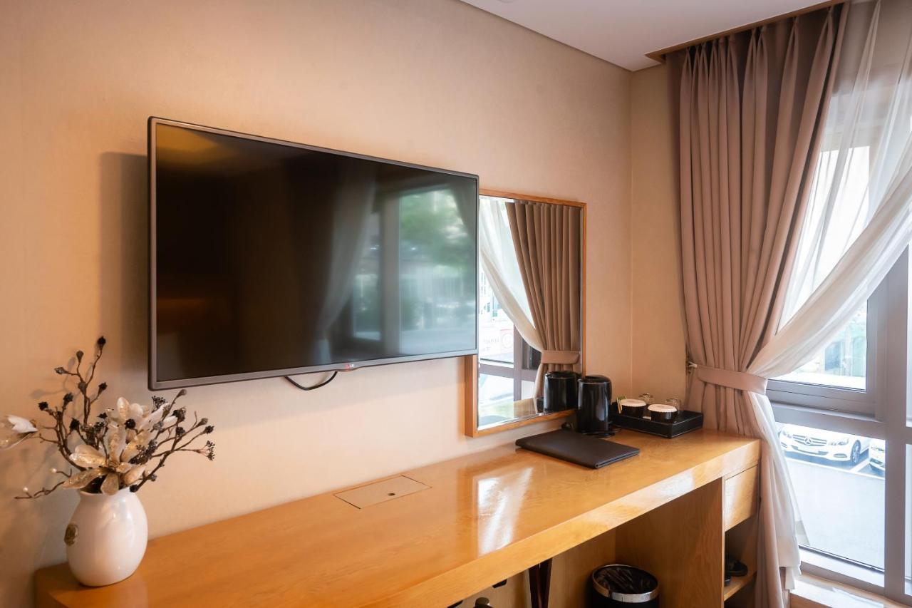Floral Hotel Namsan City Seoul Myeongdong Kültér fotó