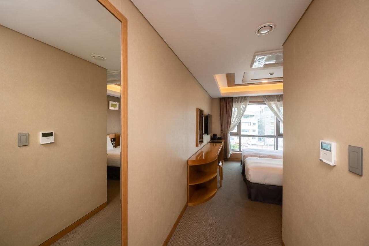 Floral Hotel Namsan City Seoul Myeongdong Kültér fotó